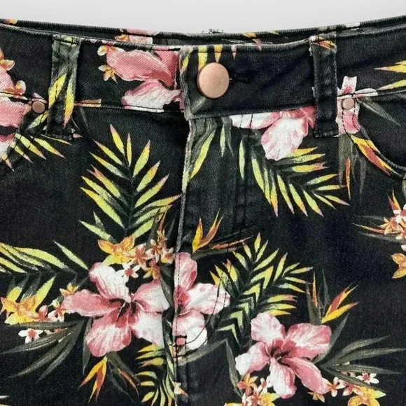 NOBO Women's Floral Denim Skirt 9 Mini Black Pink Tropical Raw Hem 5 Pocket Zip - Picture 4 of 9